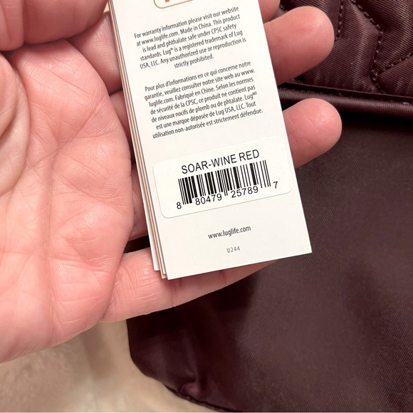 Hard to find color Lug Soar Crossbody Wine NWT - Picture 3 of 10